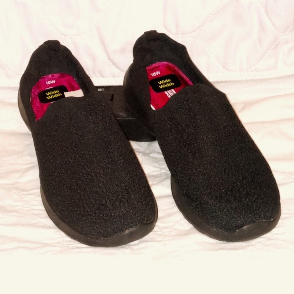 Black Comfort FIT shoe size 10 wide